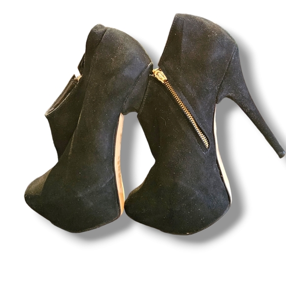 Suede platform pumps. 5 Inch Heel. Inside Zipper. Size 10 - Picture 10 of 12